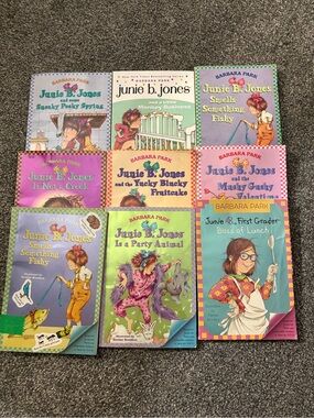 Junie B. Jones Book Collection - Colorful Mix